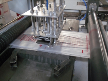 CP-500RT, CP-700RT Trash Bag Roll Making Machine