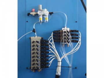 Plastic Injection Molding Machine